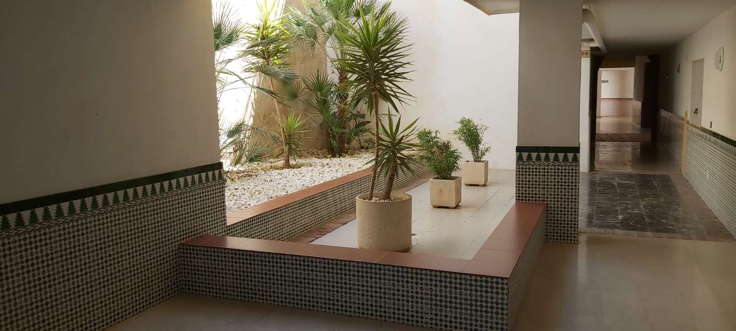 ???? ¡DISPONIBLE 9 DICIEMBRE! Lujo y Estabilidad en Torrequebrada: Piso de 155m² con Vistas al Golf y al Mar