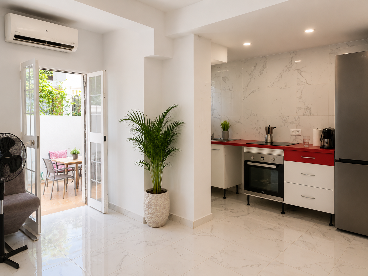 Dos apartamentos independientes con gran terraza privada en Málaga – Ideal inversión o rentabilidad