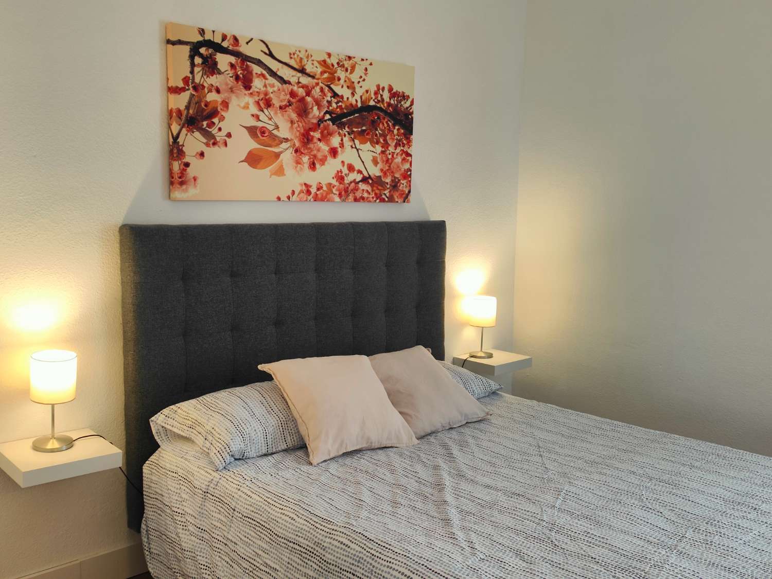 318. Bonito apartamento en el centro y con piscina