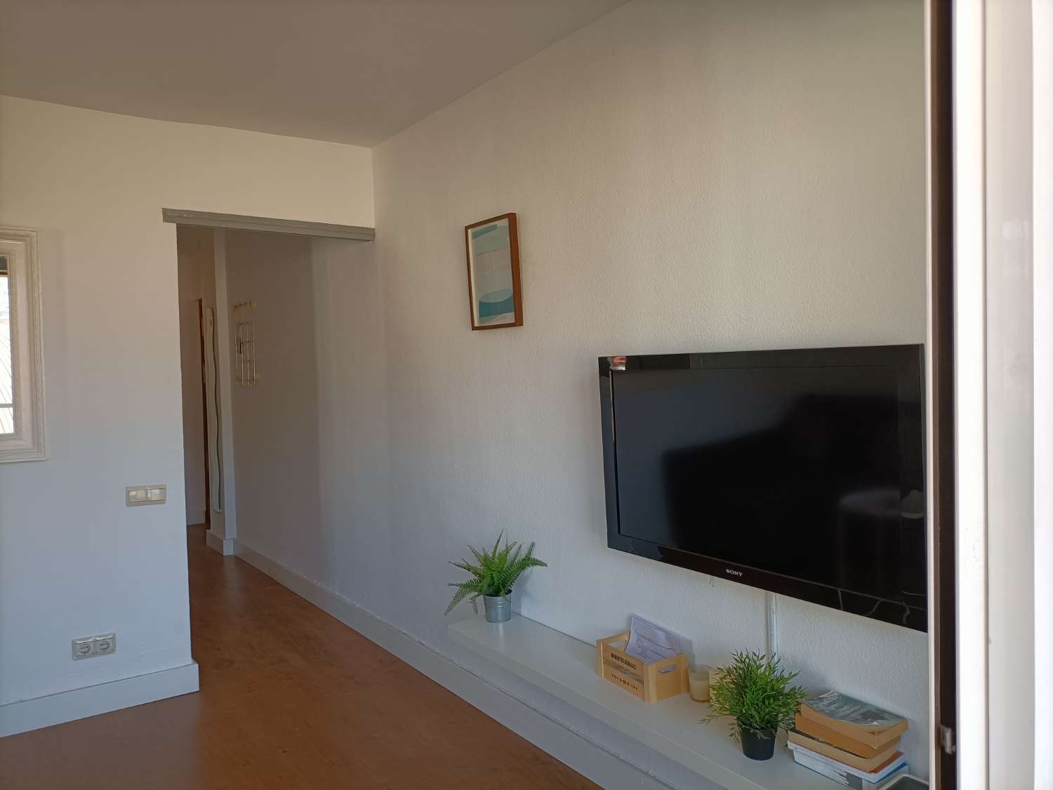 318. Bonito apartamento en el centro y con piscina