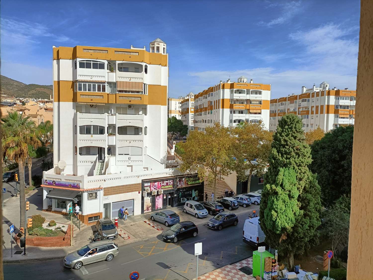 318. Bonito apartamento en el centro y con piscina