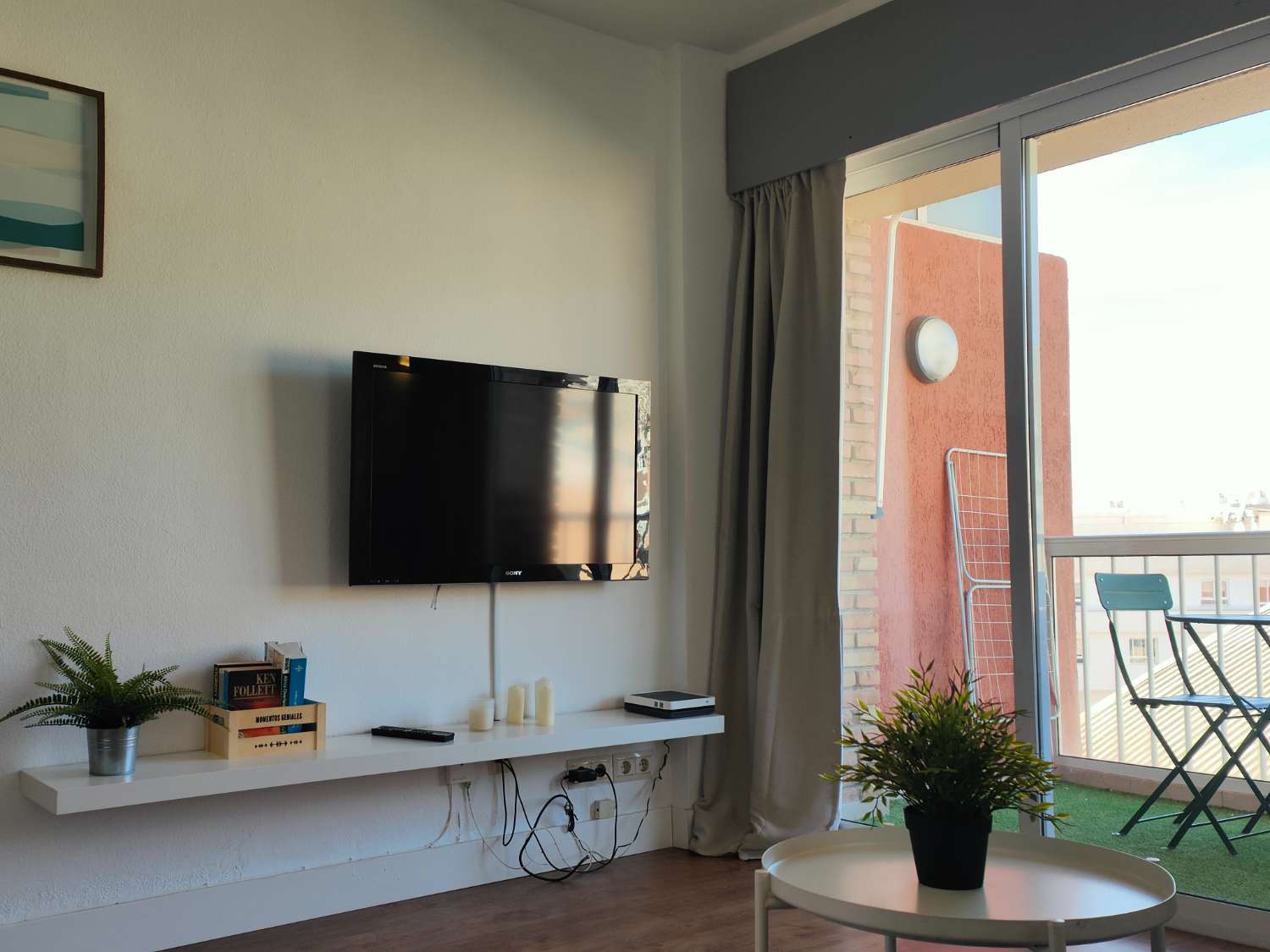 318. Bonito apartamento en el centro y con piscina