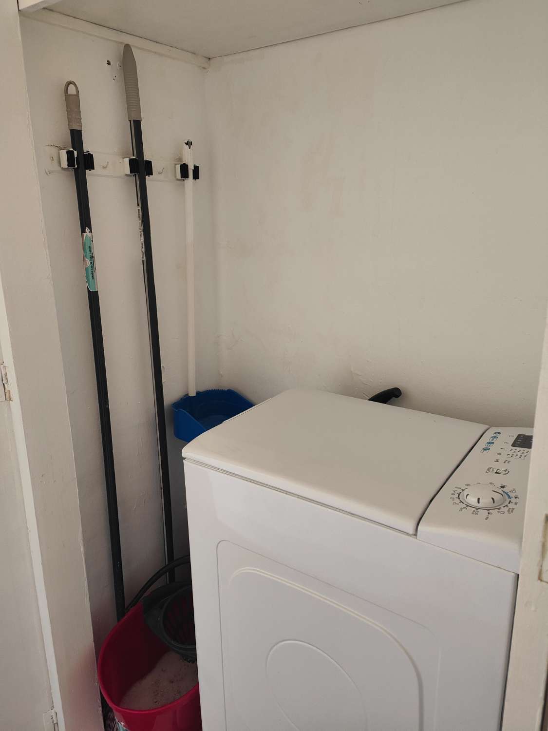 318. Bonito apartamento en el centro y con piscina