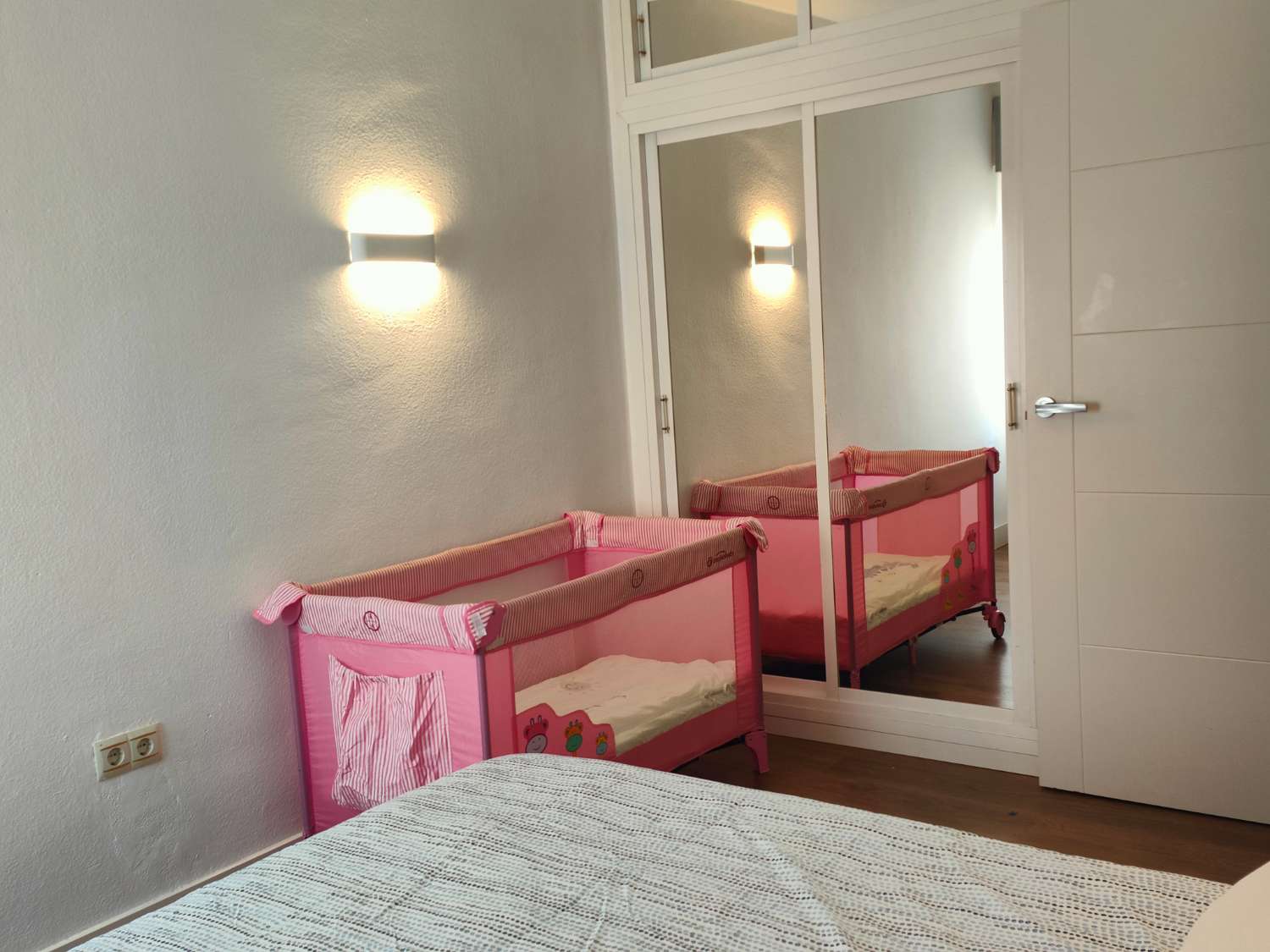 318. Bonito apartamento en el centro y con piscina
