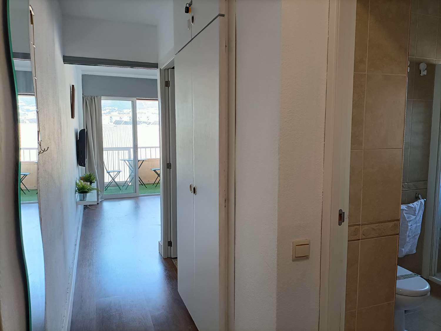 318. Bonito apartamento en el centro y con piscina