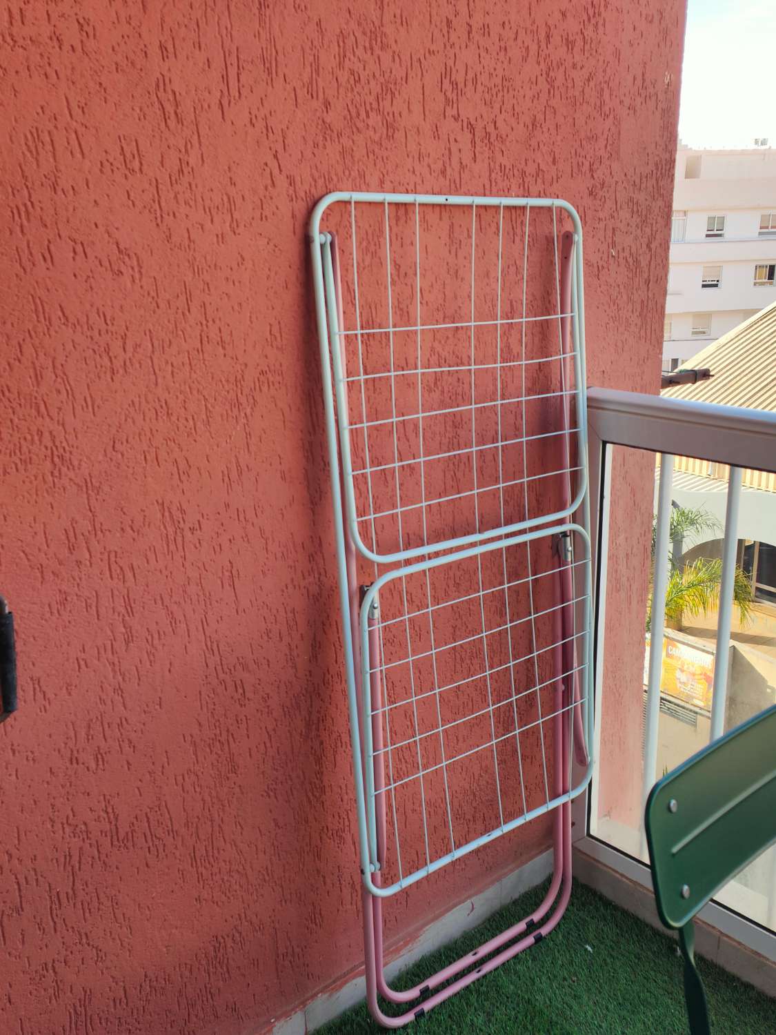 318. Bonito apartamento en el centro y con piscina