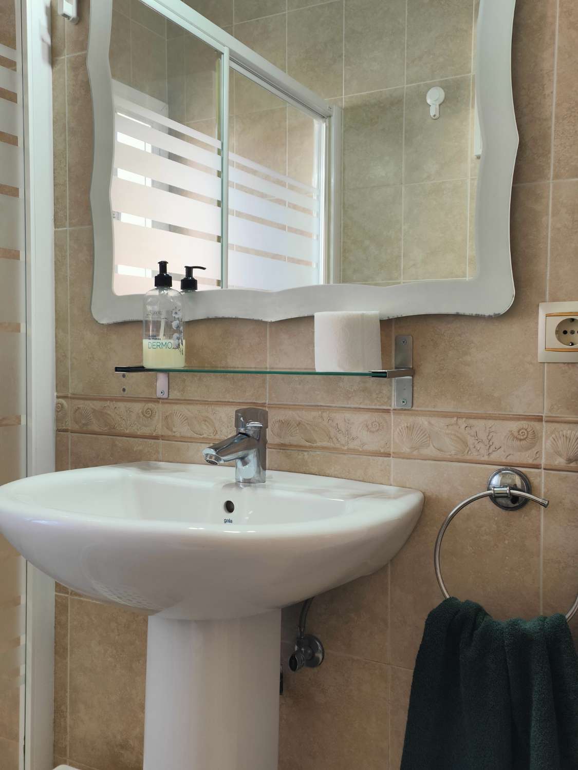 318. Bonito apartamento en el centro y con piscina