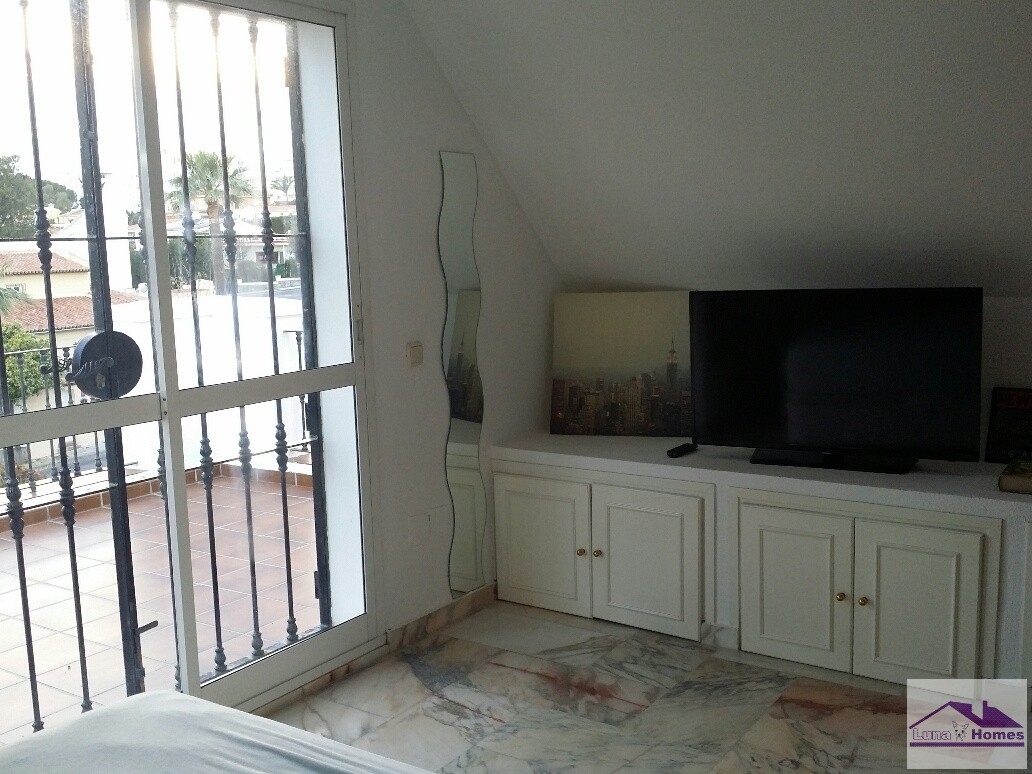 Villa myynnissä Benalmádena Costa