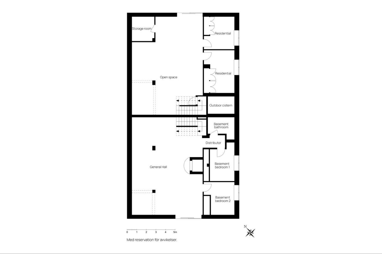 Espectacular Villa de 500m² con Piscina en Benalmádena Costa – Gran Potencial: Dividida en 2 Viviendas Independientes