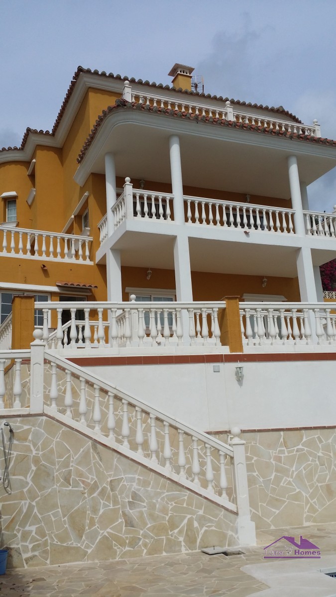 Villa till salu i Benalmádena