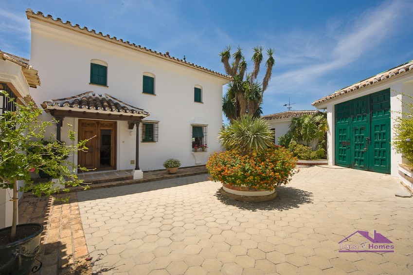 Villa zum verkauf in Benalmádena Costa