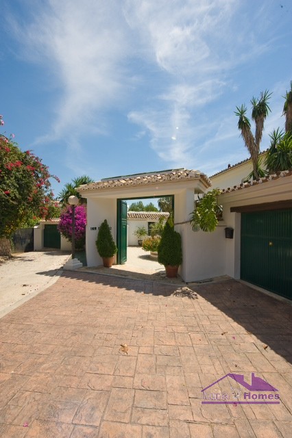 Villa en venta en Benalmádena Costa