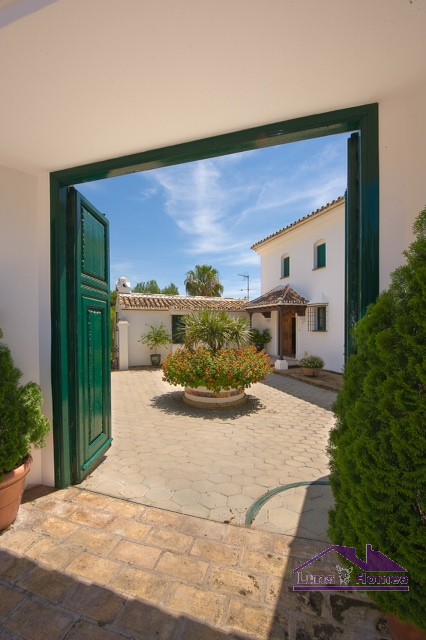 Villa for sale in Benalmádena Costa