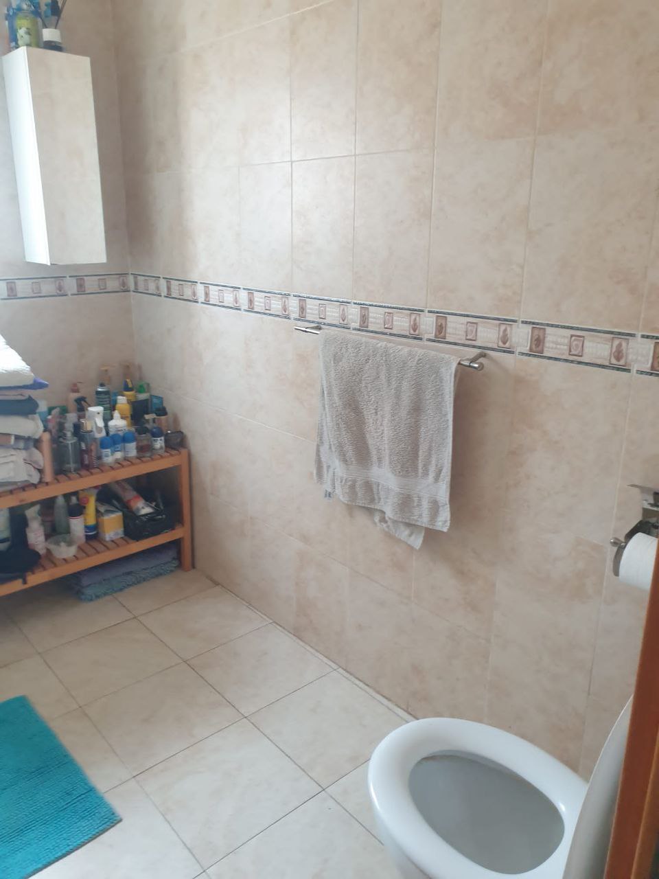 Impresionante Chalet Independiente con Jardín y Piscina en Zona Tranquila