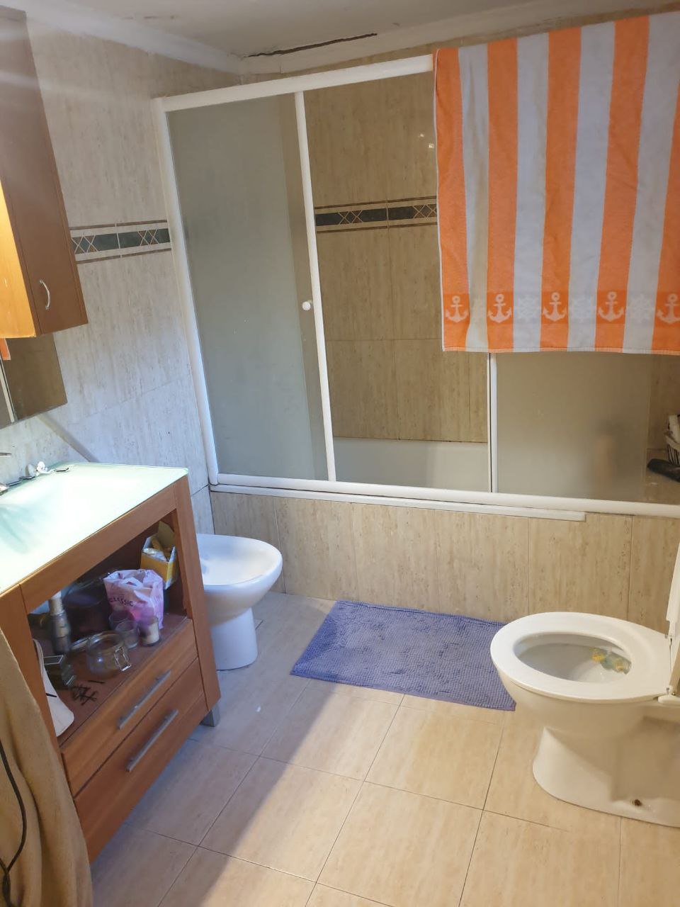 Impresionante Chalet Independiente con Jardín y Piscina en Zona Tranquila