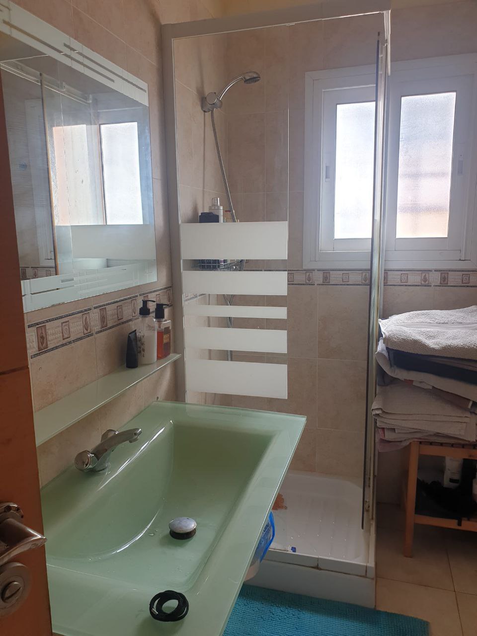 Impresionante Chalet Independiente con Jardín y Piscina en Zona Tranquila