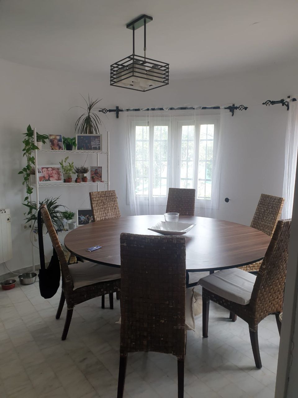 Impresionante Chalet Independiente con Jardín y Piscina en Zona Tranquila