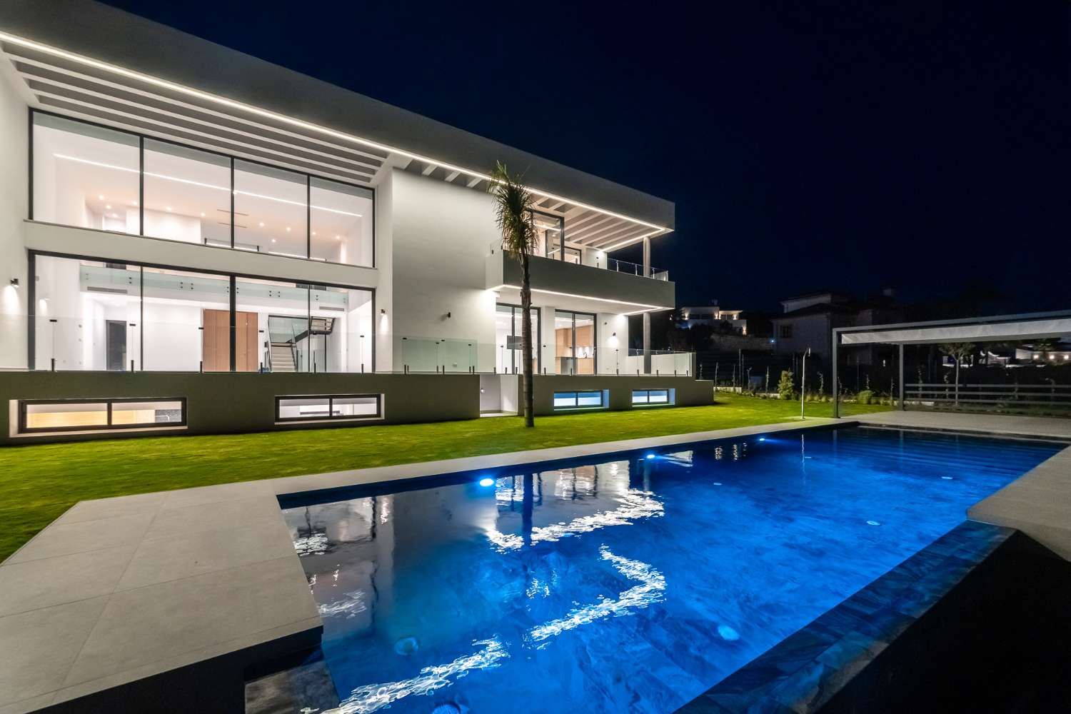 Villa te koop in El Paraíso (Benahavís)