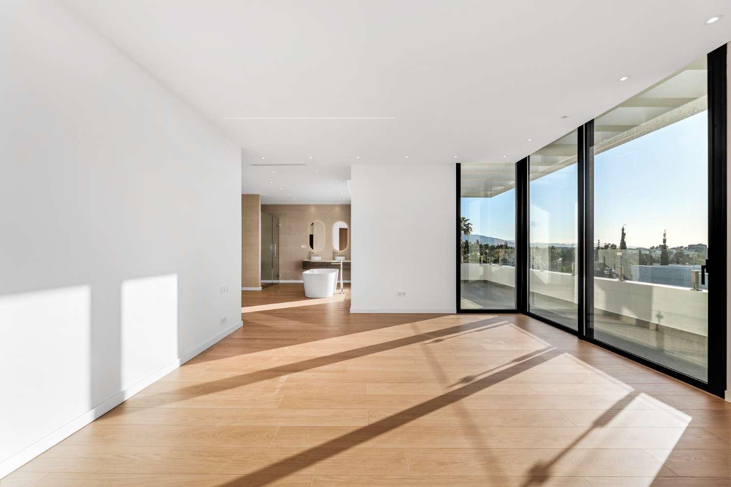 Villa te koop in El Paraíso (Benahavís)