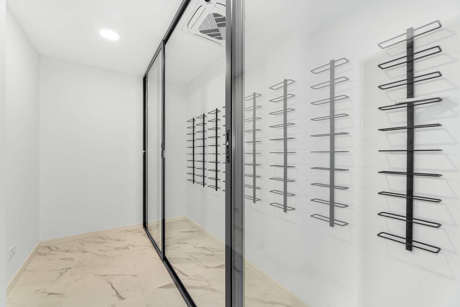 Villa te koop in El Paraíso (Benahavís)