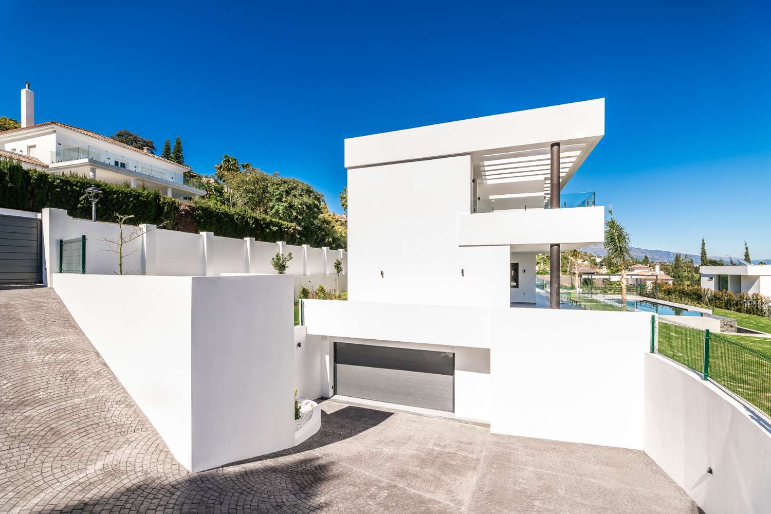 Villa te koop in El Paraíso (Benahavís)