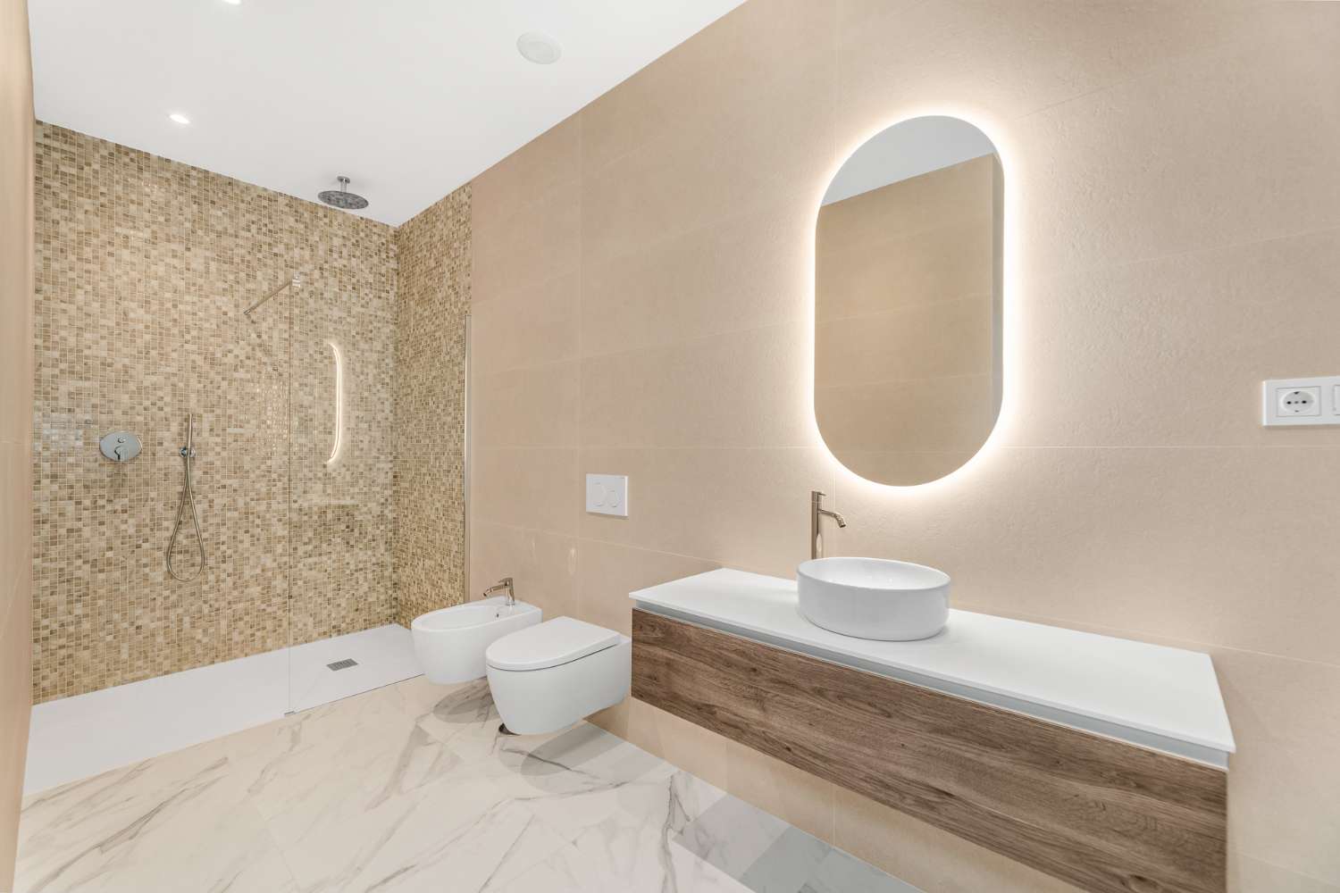 Villa te koop in El Paraíso (Benahavís)