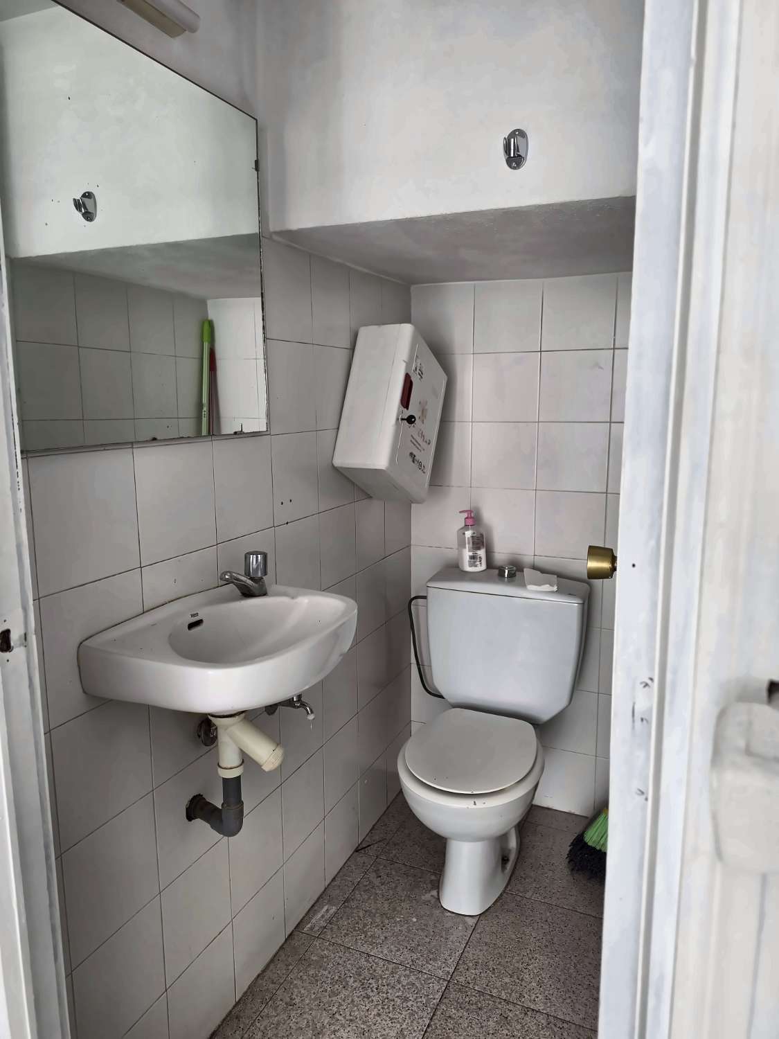Local en venta con salida de humos en San Pedro de Alcántara