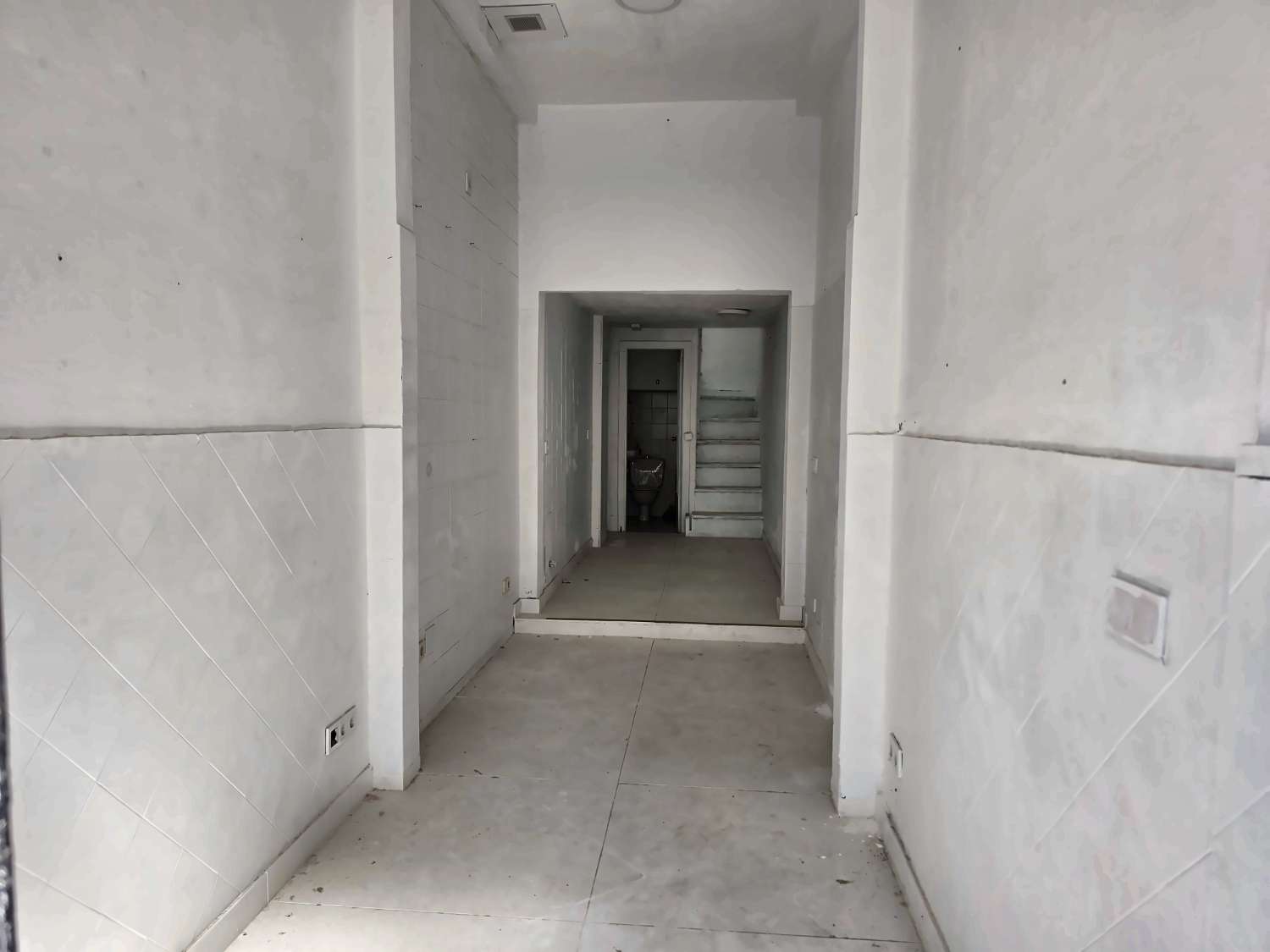 Local en venta con salida de humos en San Pedro de Alcántara